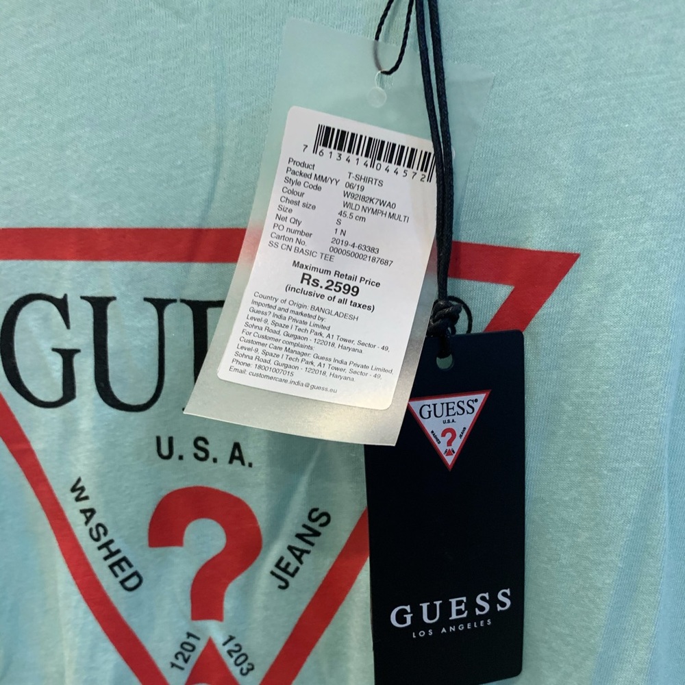 Guess Logo Tee - Picture 4 of 8